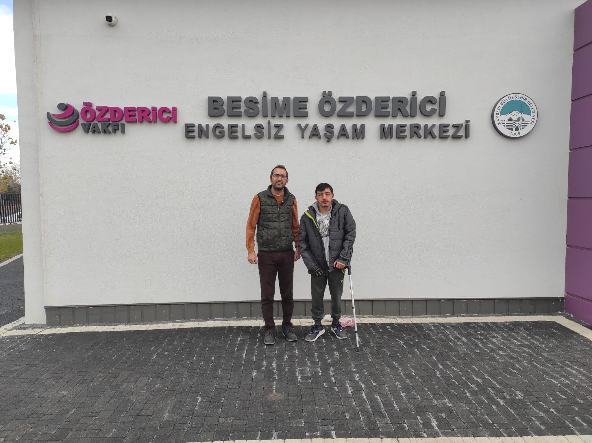 KOTAY DAN BESİME ÖZDERİCİ ENGELSİZ YAŞAM MERKEZİNE ZİYARET