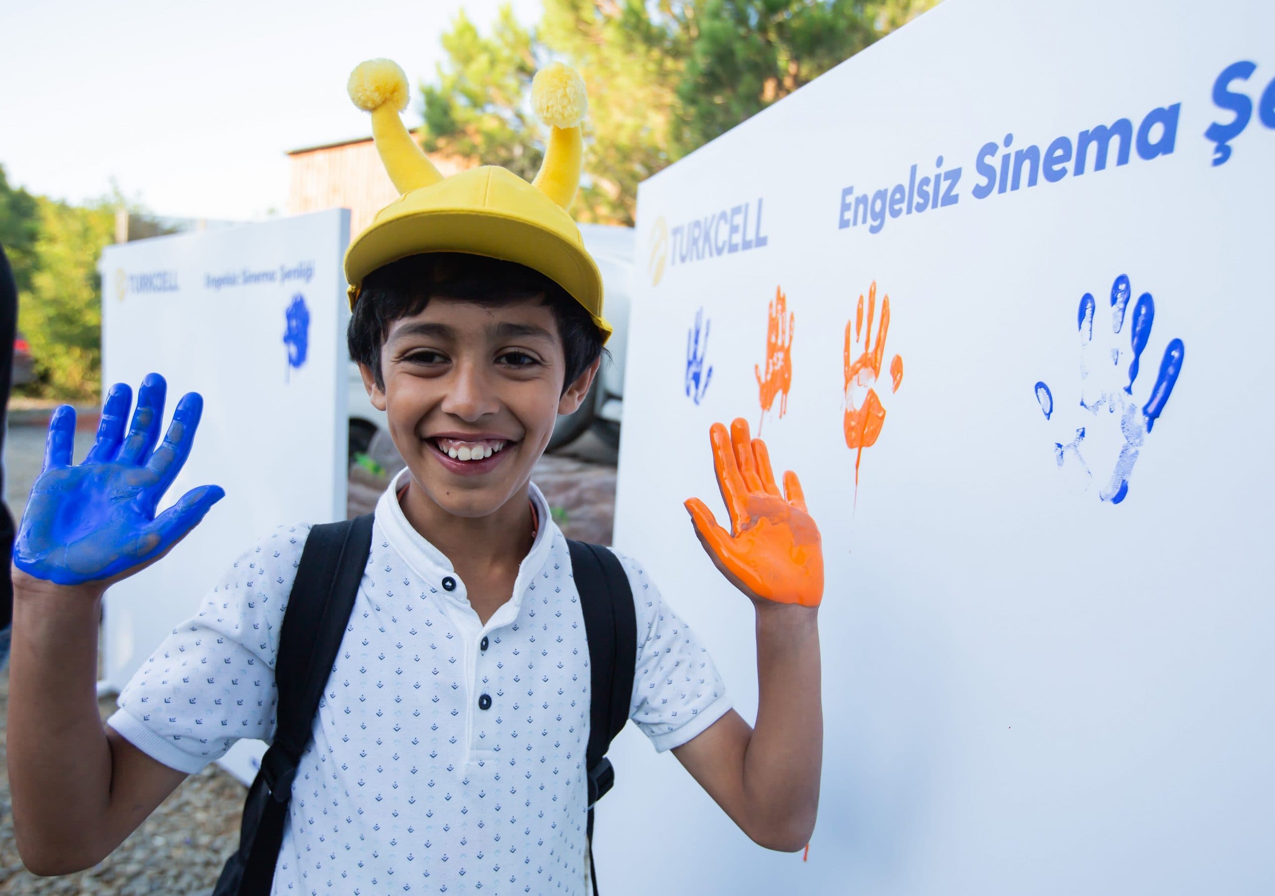 Turkcell 100 bin engellinin ve 30 bin öğrencinin hayatını teknolojisi ile kolaylaştırdı