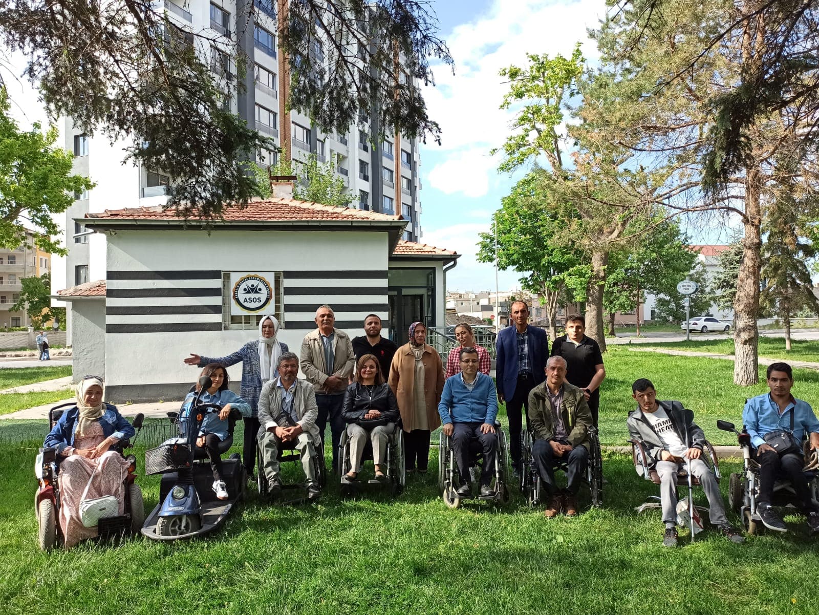 Hülya Atcı Nergis ten Anadolu Sosyal Sorumluluk Derneği ne (ASOS) Ziyaret